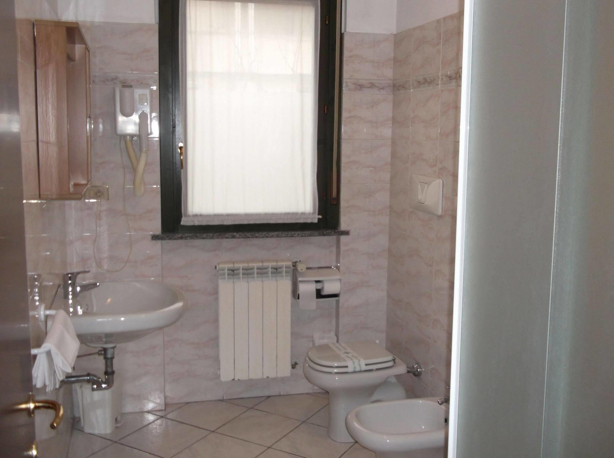 Hotel Residence La Fontana Mariano Comense Dış mekan fotoğraf